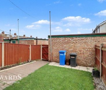 3 bedroom terraced house to rent - Photo 6