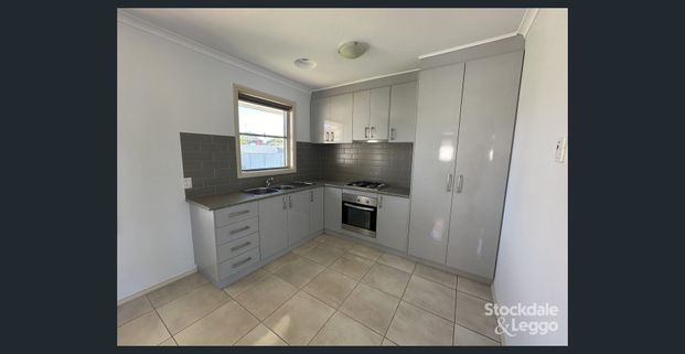 3 BEDROOM HOME IN NORTH SHEPPARTON - Photo 1