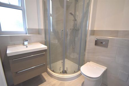 3 bedroom apartment to rent - Photo 3