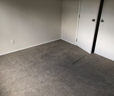 East Tamaki - Photo 5