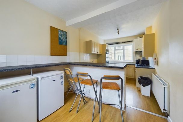 4 bedroom House To Let - Photo 1