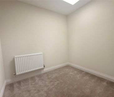 3 bedroom maisonette to rent - Photo 4