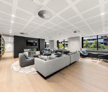Luxury Apartment on the Edge of the River! - Photo 1
