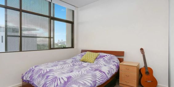 MGM MARTIN - TWO BEDROOM APARTMENT - Photo 3