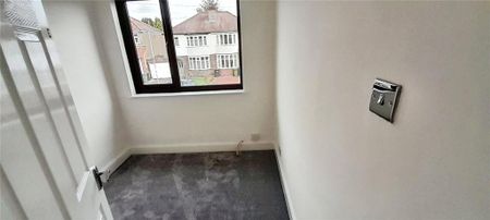 3 bedroom semi-detached house to rent - Photo 3