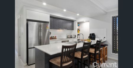 Stunning Family Home in Family-Friendly Estate! - Photo 4