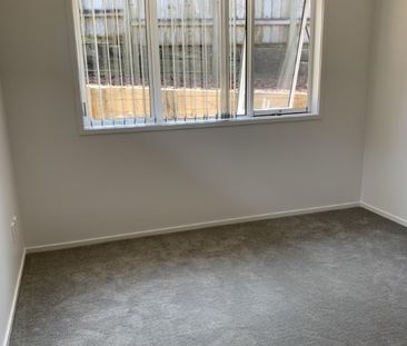 Property Management18 Lyttelton Ave, Forrest Hill - House for Rent - Photo 2