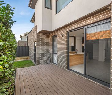 1/3 Alexander Street, Avondale Heights VIC 3034 - Photo 1