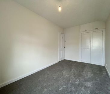 2 bedroom semi-detached house to rent - Photo 3