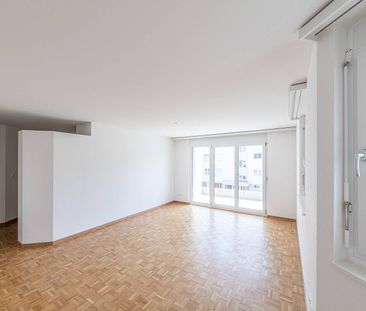 Helle und moderne Wohnung - Foto 1