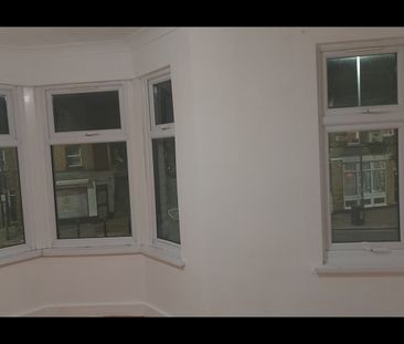 4 Bed Terraced House, Garrett Lane, SW17 - Photo 1