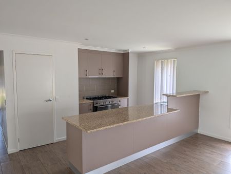 16 Murray Way - Photo 3