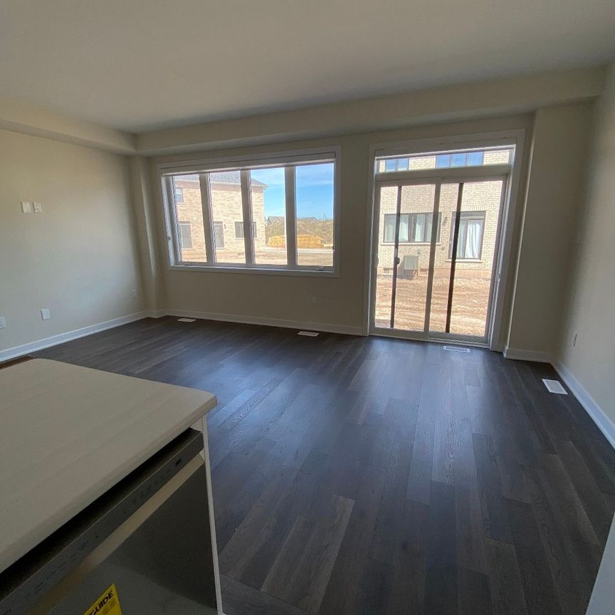 For Lease - 28 Rudder Road, Welland, Ontario - Photo 1