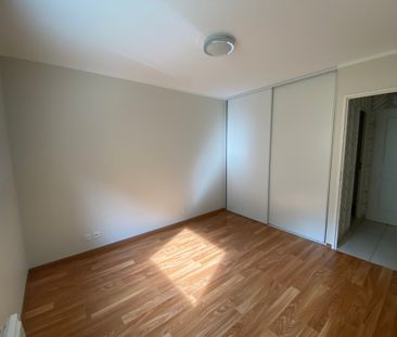Location Appartement 3 pièces 70m² CHAMBERY 73000 - Photo 2