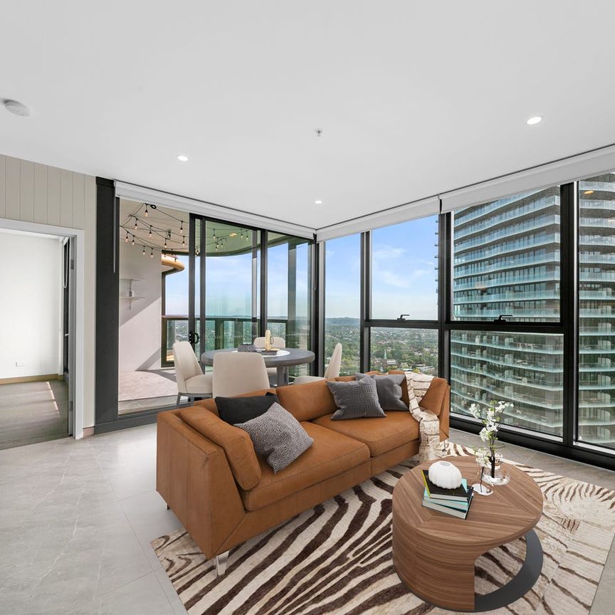 Sky high living with breathtaking views 2 bedroom plus study apartment - Photo 1