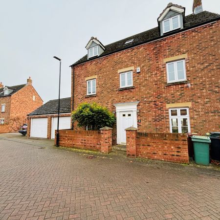 5 bedroom detached house to rent - Photo 4