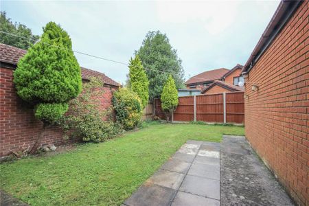 3 bedroom detached house to rent - Photo 2