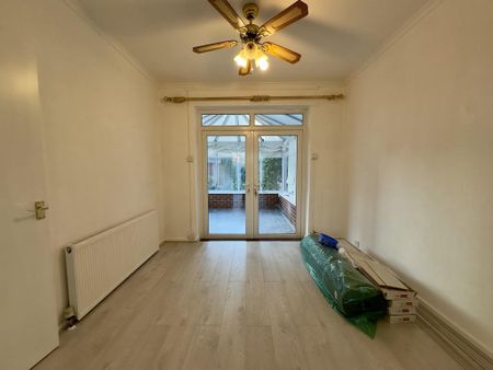 3 bedroom semi-detached house to rent - Photo 4