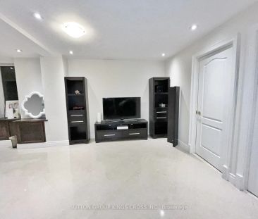 20 Hazelglen Avenue #Lower 2 - Photo 1