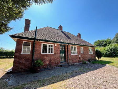 Tamworth Road, Lichfield, WS14 - Photo 3