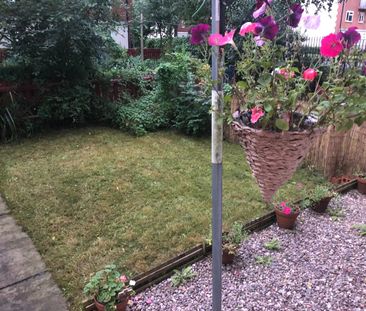 Room in a Shared House, Newcastle Street, M15 - Photo 6