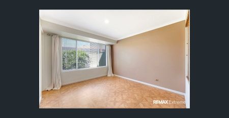 Spacious 4-Bedroom Family Home in Prime Beckenham Location - Photo 2