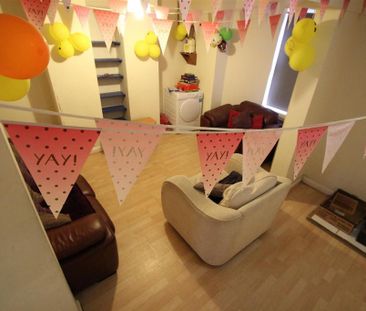 5 bedroom terraced house to rent - Photo 3