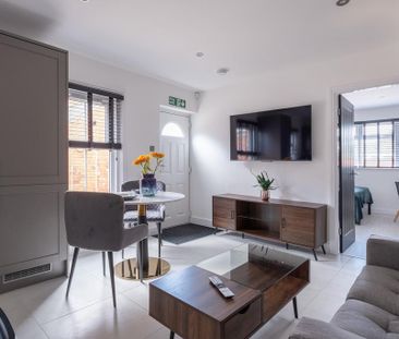 1 bedroom flat to rent - Photo 1