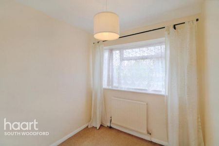 3 bedroom end of terrace house to rent - Photo 3