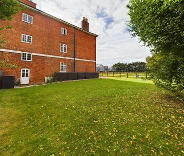 Boddington House, Boddington Lane, Boddington, GL51 - Photo 2