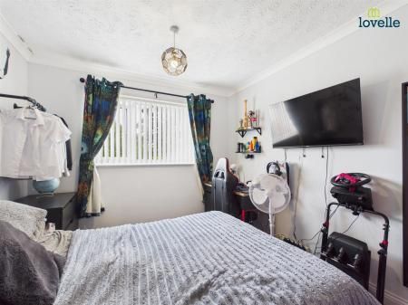 2 bedroom Detached bungalow To Let - Photo 5