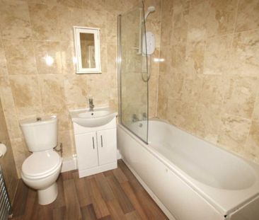 3 bedroom end of terrace house to rent - Photo 5