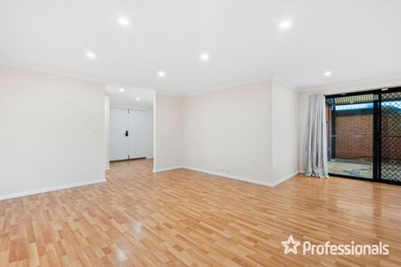 Spacious & Private 3-Bedroom Rear Villa! - Photo 3