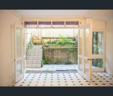 Large Bright Garden Studio in Prime Paddington Location - Photo 5