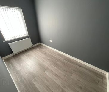 2 Dhu Varren Crescent, Belfast, BT13 3FL - Photo 1