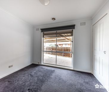 11 Lawson Rd, Melton South VIC 3338 - Photo 6