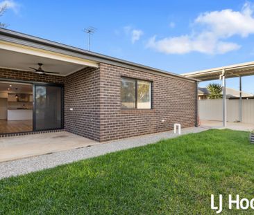 Spacious Family Home - Photo 4