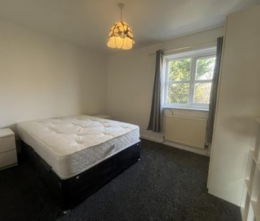 2 bedroom semi-detached house to rent - Photo 3