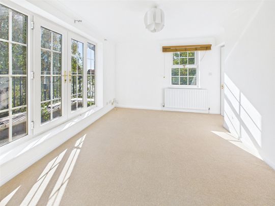 Cross Deep, Twickenham, TW1 - Photo 1