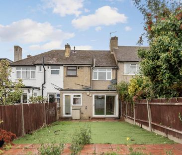 3 bedroom terraced house to rent - Photo 6