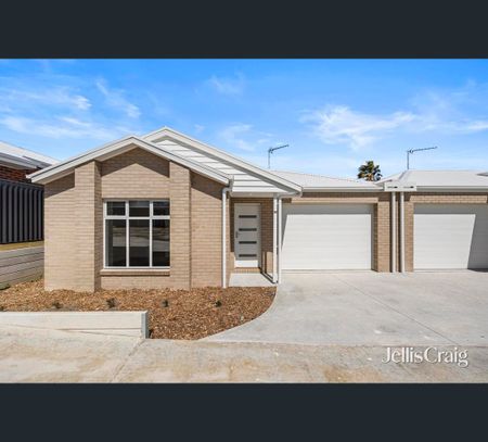 29 Miners Crescent, Ballarat East, Vic 3350 - Photo 2