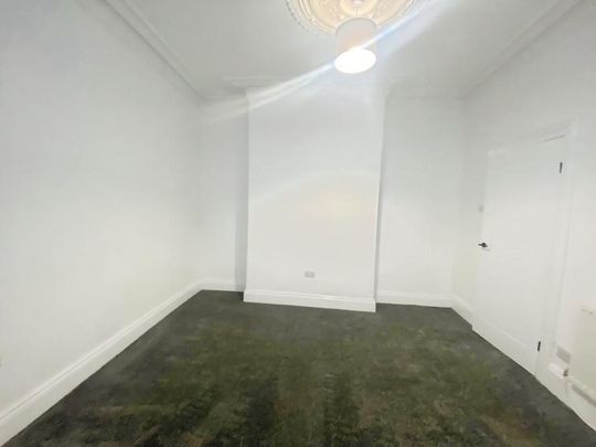 2 bedroom ground floor flat to rent - Photo 1