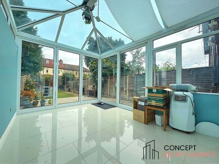 4 bedroom terraced house to rent - Photo 2