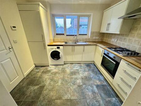 2 bedroom detached house to rent - Photo 4