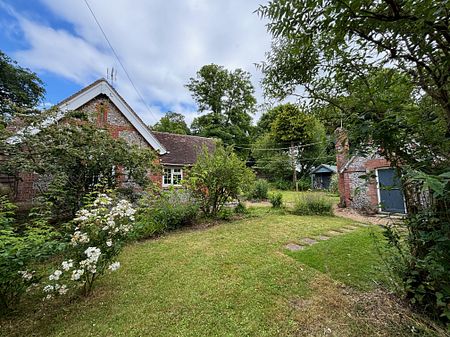 Upton Lodge, Old Alresford - Photo 3