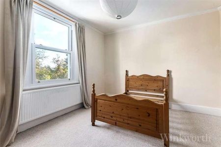 Hurstbourne Road, London, SE23 - Photo 2