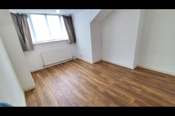 2 Bed Terraced House, Rydall Street, LS11 - Photo 1