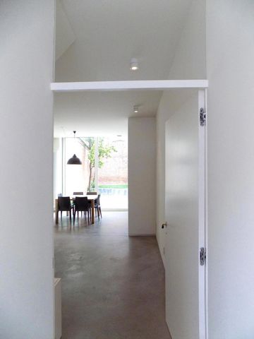 Moderne, subliem afgewerkte woning met tuin en 2 slaapkamers - Foto 2