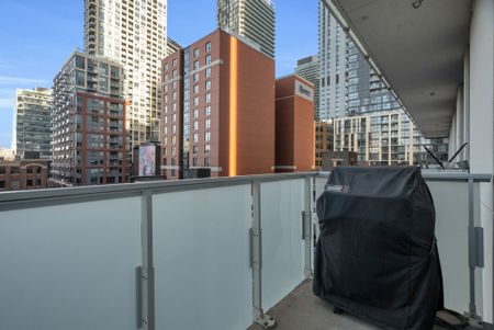 For Lease - 11 Charlotte Street Unit# 606, Toronto, Ontario - Photo 3