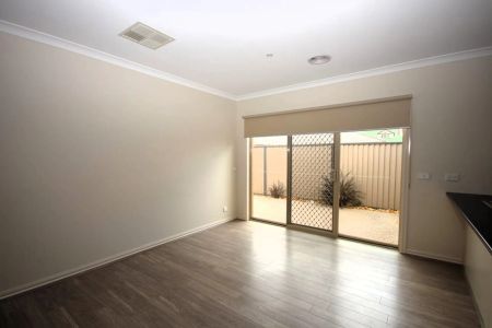 Spacious Three Bedroom Unit - Photo 4